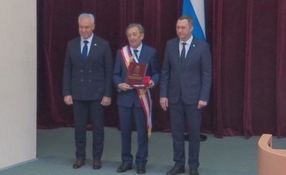 Евгений Казанцев назвал большой честью присвоение звания Почетного гражданина Саратовской области